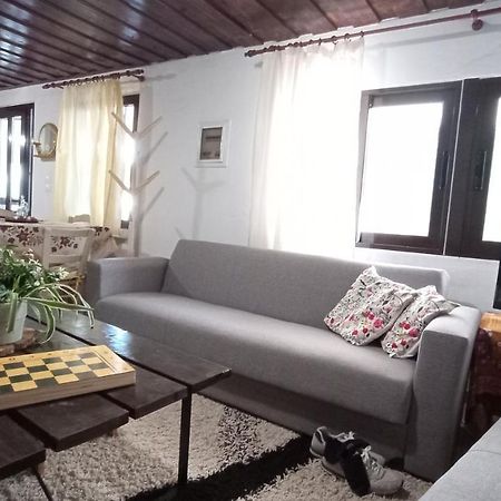 Villatzer - Traditional House With Fireplace And Garden Tzermiadon Exterior photo