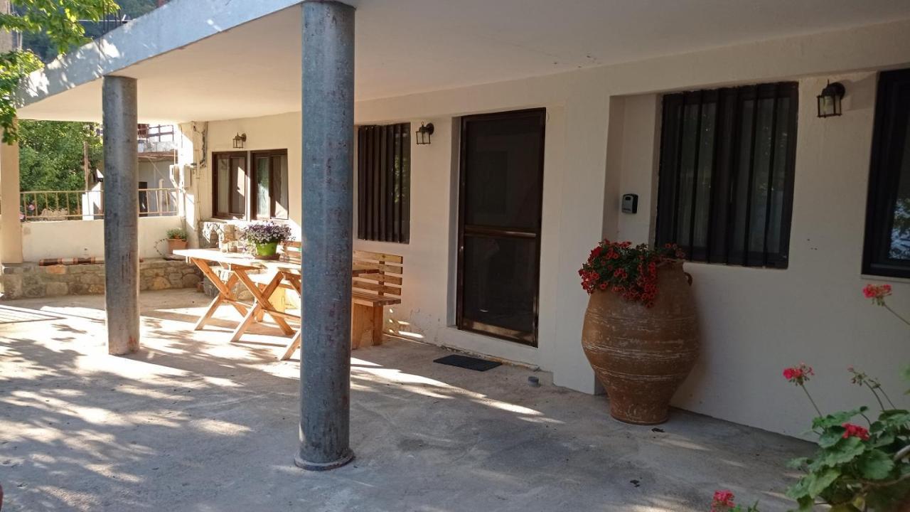 Villatzer - Traditional House With Fireplace And Garden Tzermiadon Exterior photo