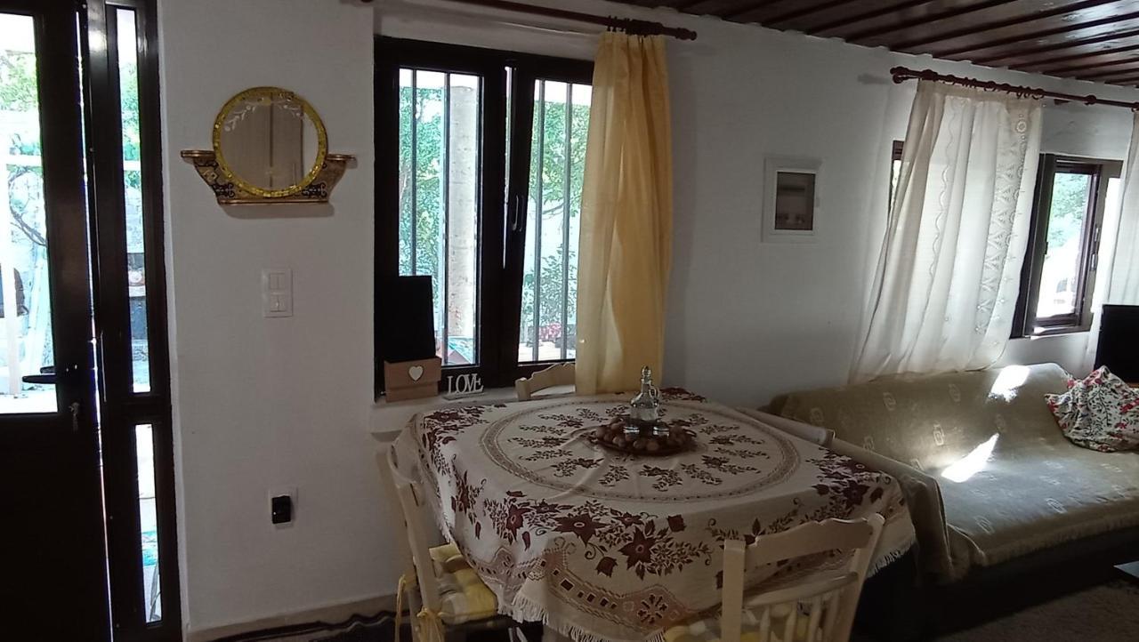 Villatzer - Traditional House With Fireplace And Garden Tzermiadon Exterior photo